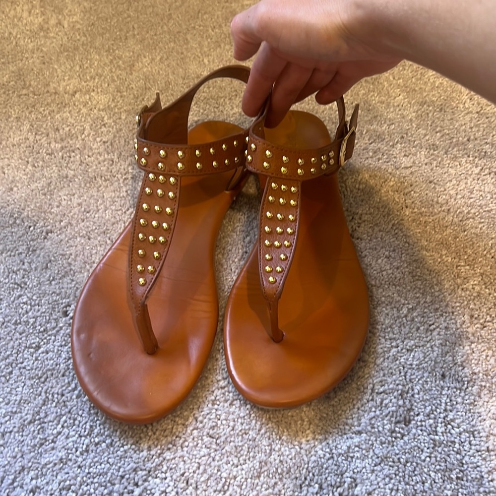 🔴 4/$10!! 🔴 gold beaded sandals